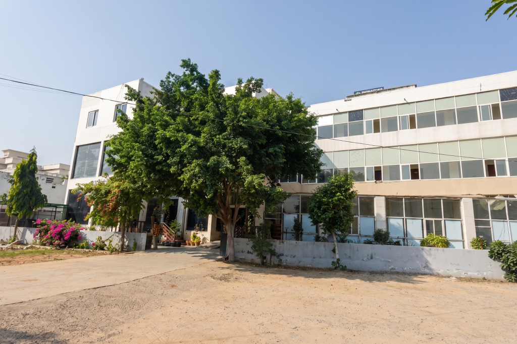 How to Choose a Care Home for a Disabled Adult in Delhi NCR